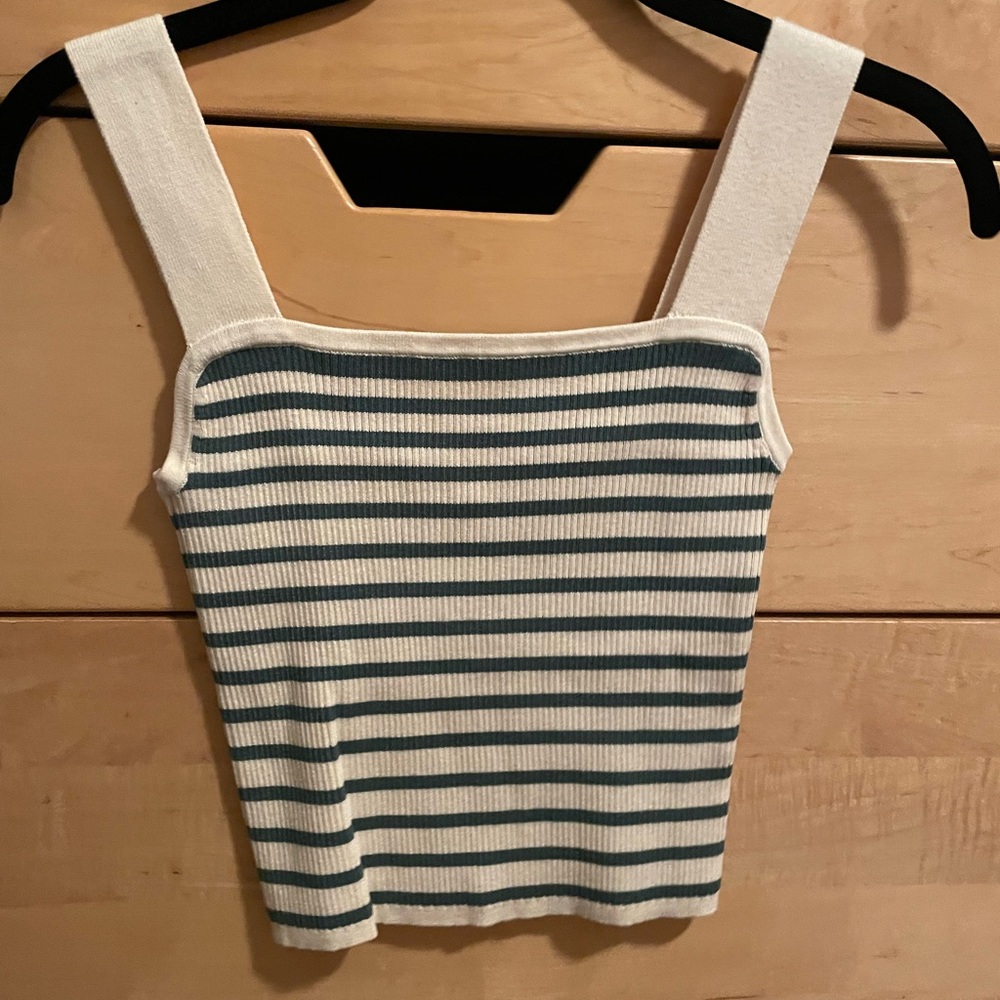 Striped and cropped tank top